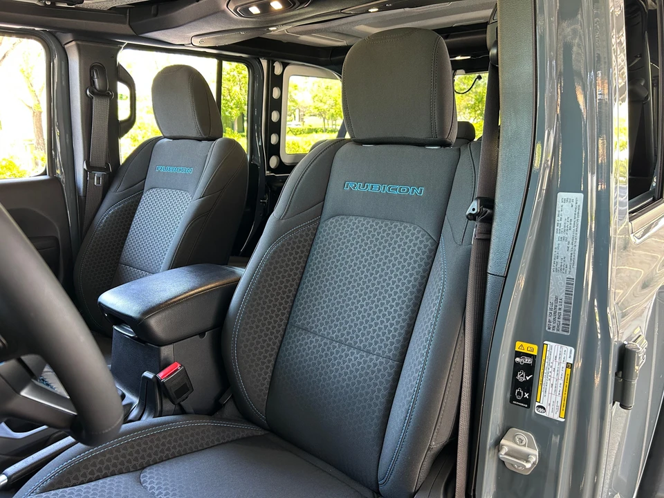2024 Jeep JL Wrangler - Image 29 of 31