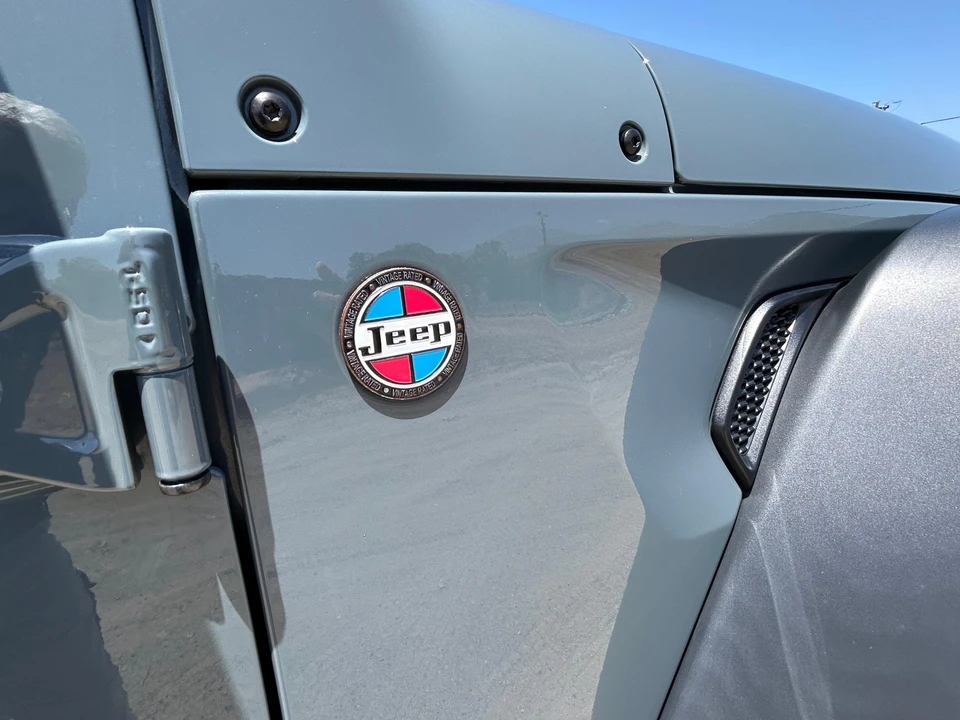 2024 Jeep JL Wrangler - Image 17 of 31