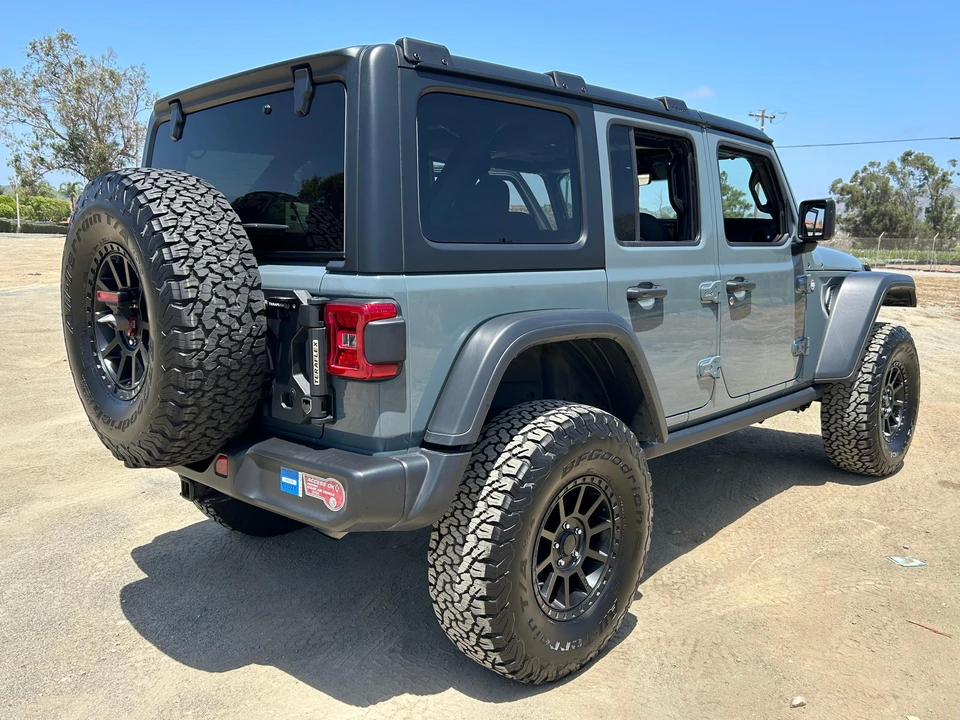 2024 Jeep JL Wrangler - Image 10 of 31