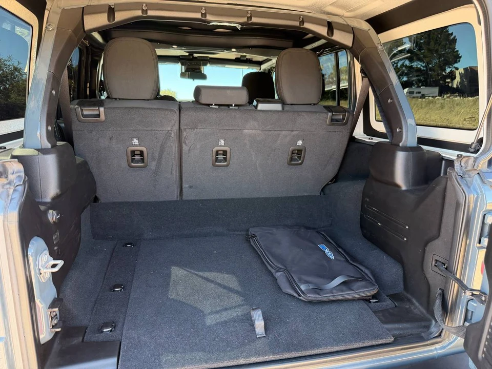 2024 Jeep JL Wrangler - Image 20 of 24