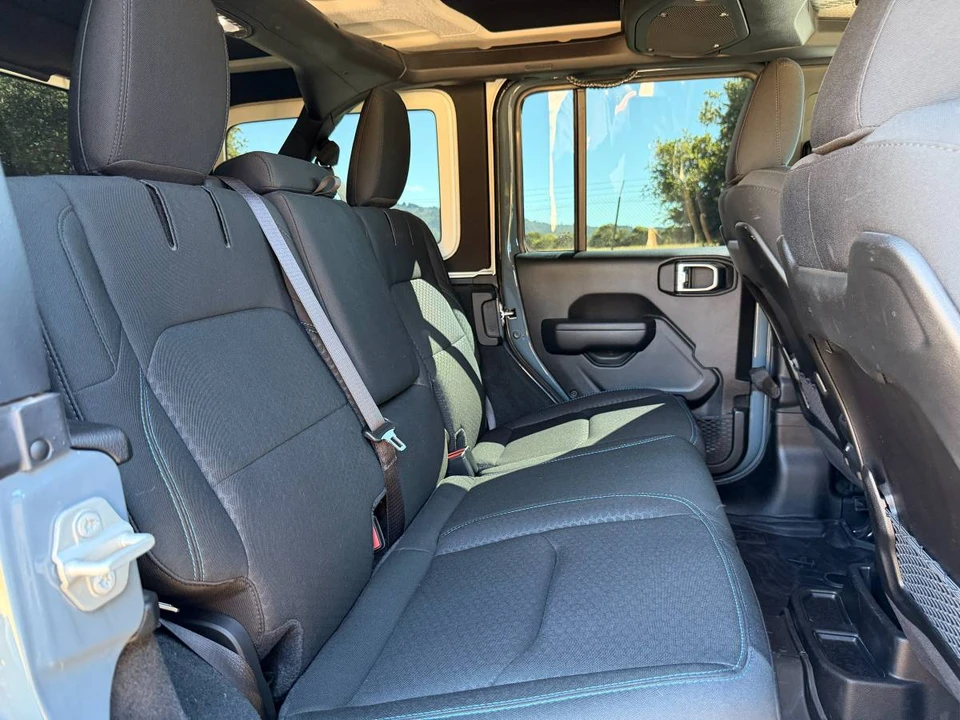 2024 Jeep JL Wrangler - Image 19 of 24