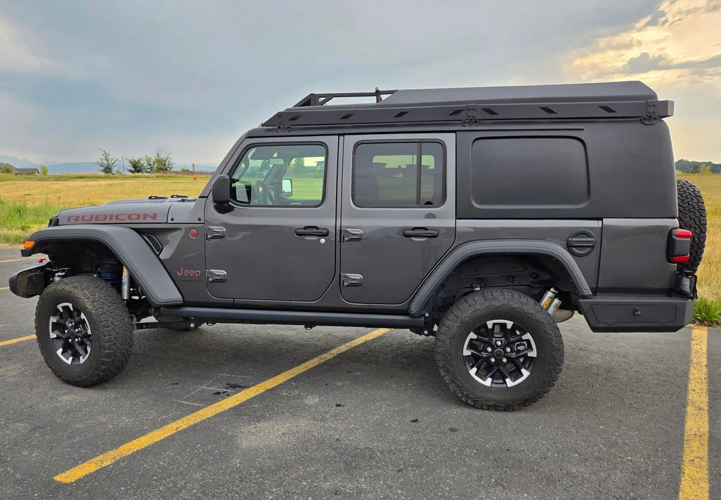 2024 Jeep JL Wrangler - Image 4 of 31