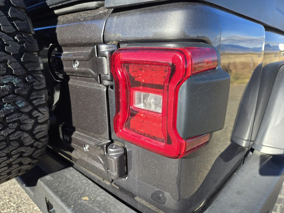 2024 Jeep JL Wrangler - Image 15 of 31