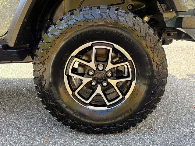 2024 Jeep JL Wrangler - Image 10 of 12