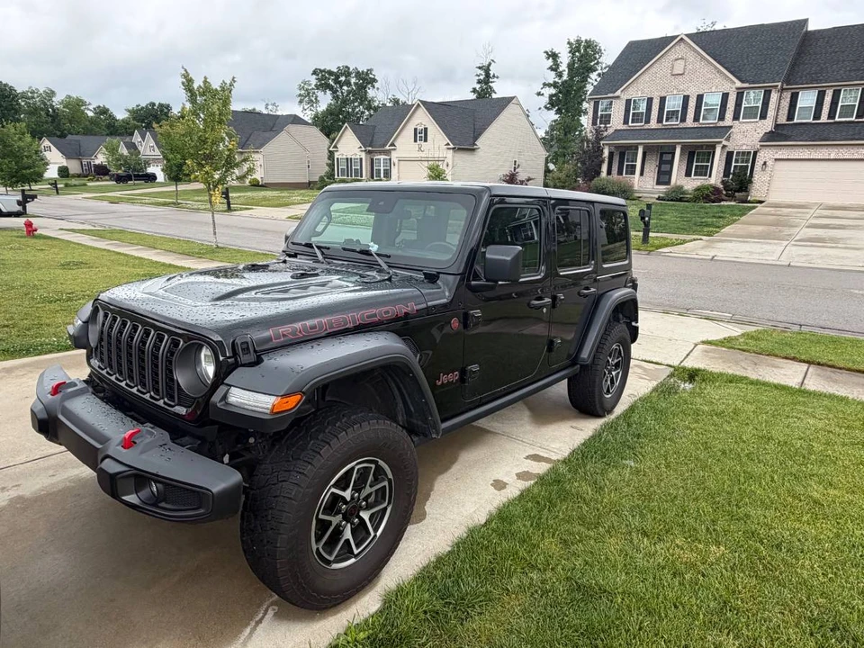 2024 Jeep JL Wrangler - Image 2 of 7