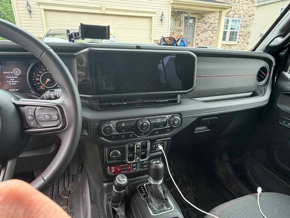 2024 Jeep JL Wrangler - Image 6 of 7