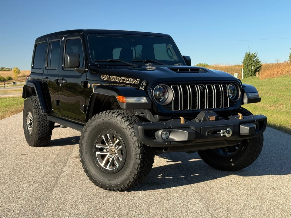 2024 Jeep JL Wrangler - Image 3 of 12