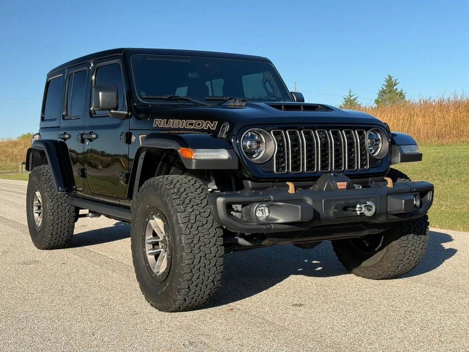 2024 Jeep JL Wrangler - Image 8 of 12