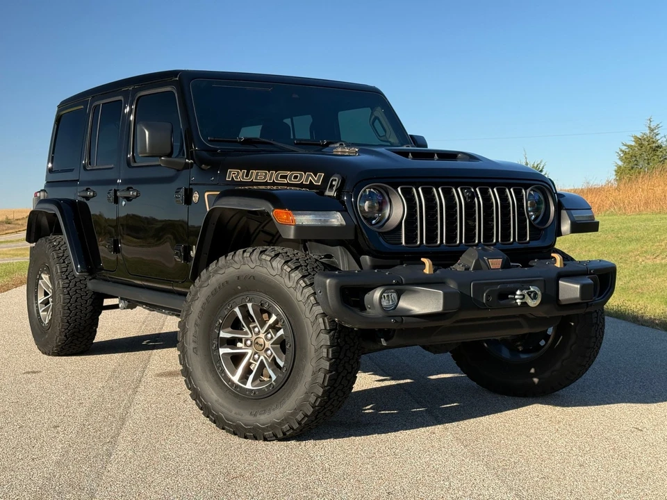 2024 Jeep JL Wrangler - Image 2 of 12