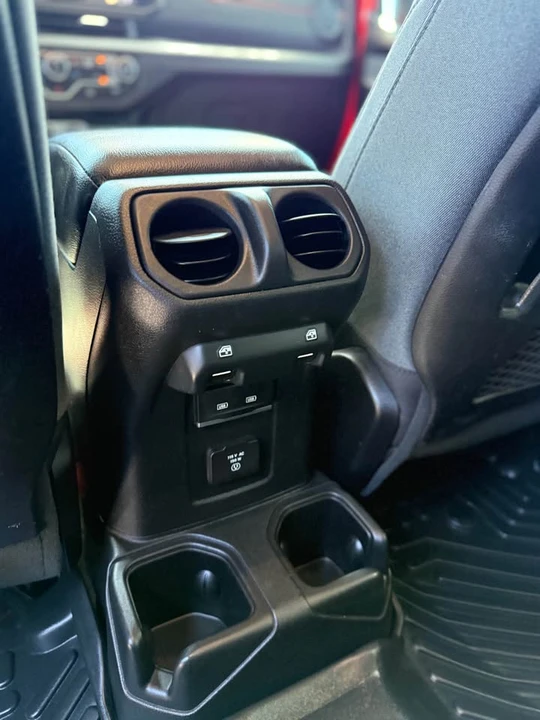 2024 Jeep JL Wrangler - Image 10 of 17