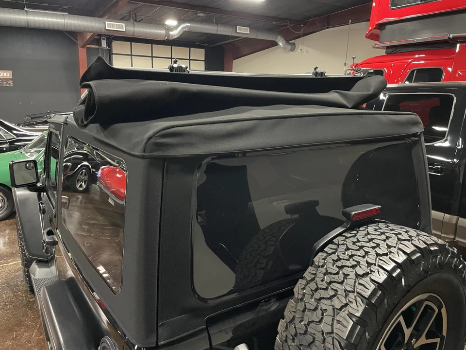 2024 Jeep JL Wrangler - Image 29 of 31
