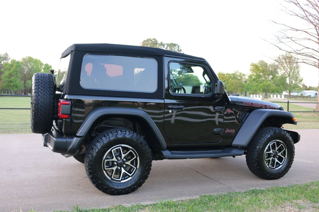 2024 Jeep JL Wrangler - Image 5 of 31
