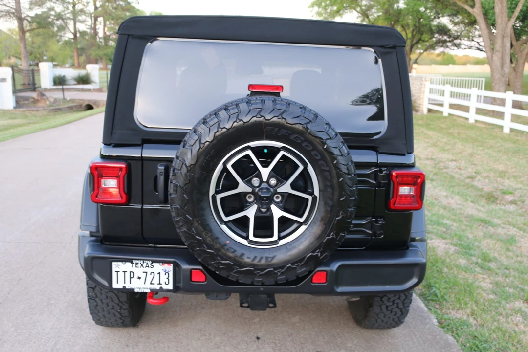 2024 Jeep JL Wrangler - Image 7 of 31