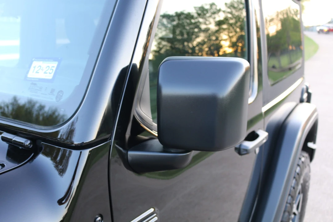 2024 Jeep JL Wrangler - Image 25 of 31