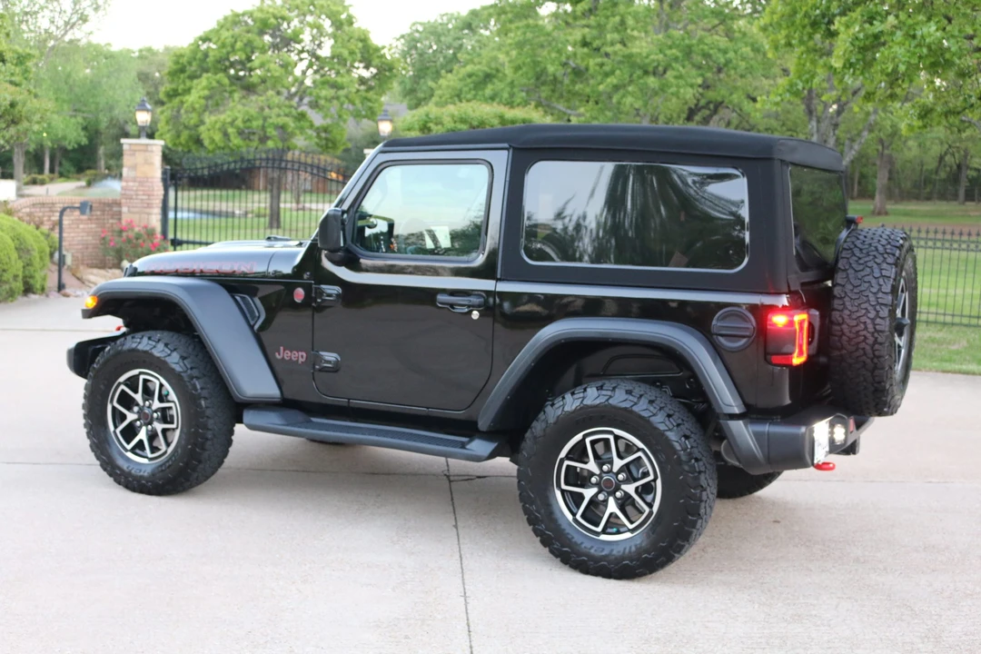 2024 Jeep JL Wrangler - Image 20 of 31