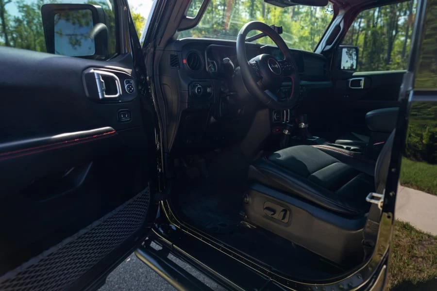 2024 Jeep JL Wrangler - Image 26 of 31