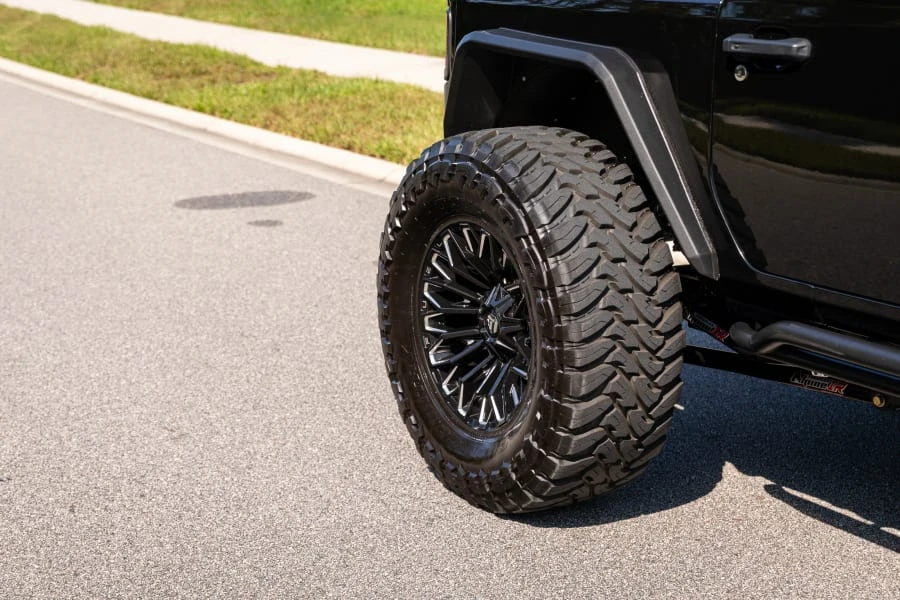 2024 Jeep JL Wrangler - Image 10 of 31