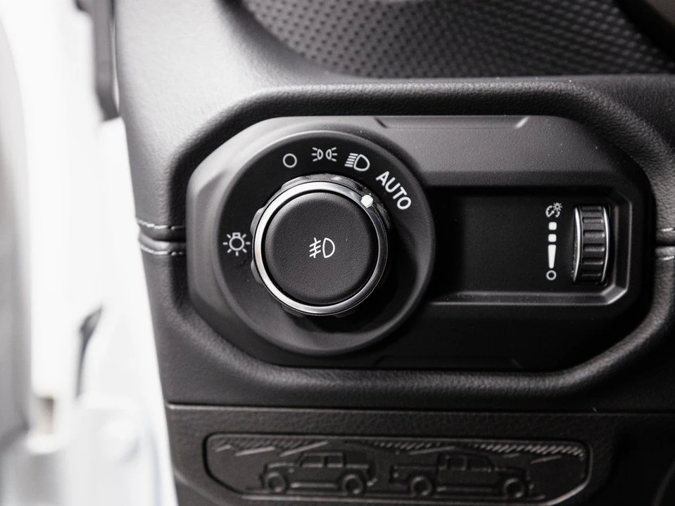 2024 Jeep JL Wrangler - Image 9 of 12