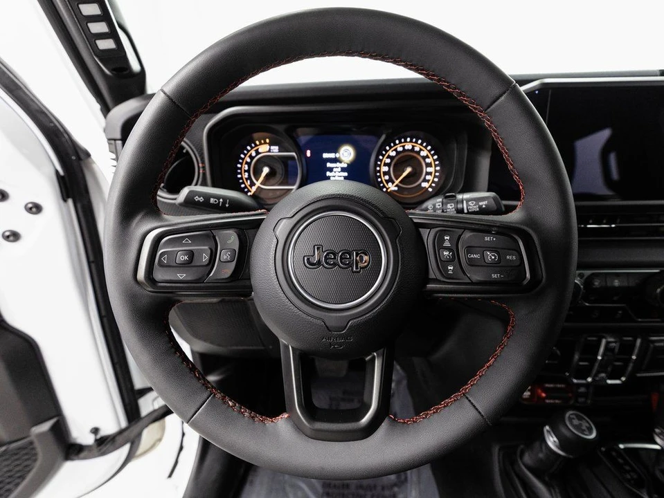2024 Jeep JL Wrangler - Image 11 of 12
