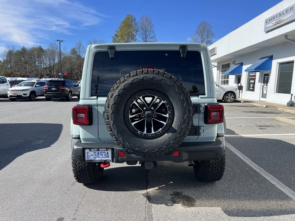 2024 Jeep JL Wrangler - Image 2 of 21