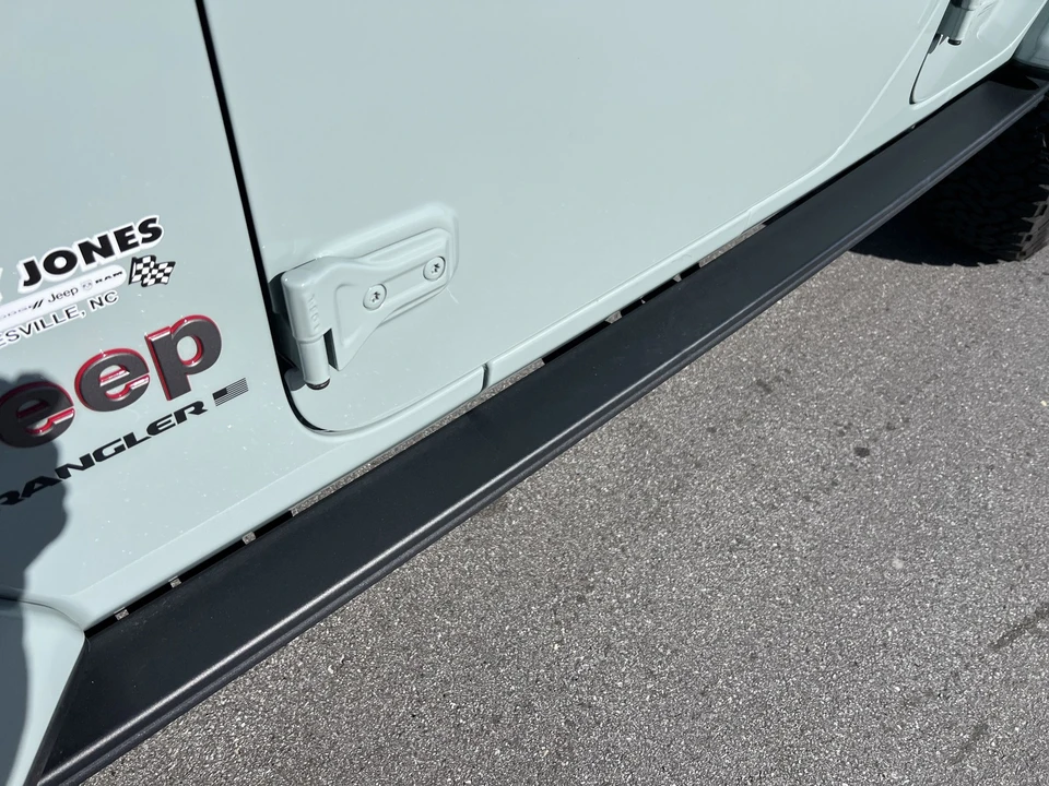 2024 Jeep JL Wrangler - Image 14 of 21
