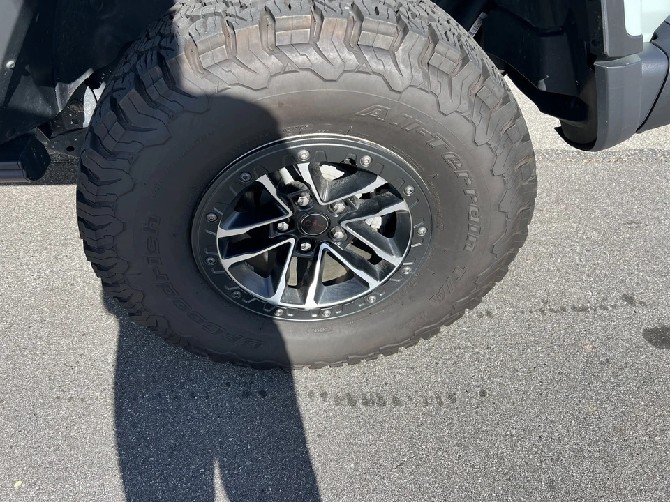 2024 Jeep JL Wrangler - Image 10 of 21