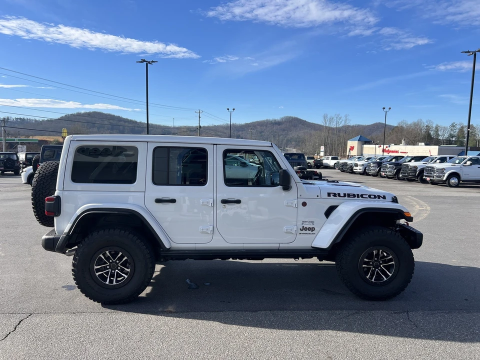 2024 Jeep JL Wrangler - Image 4 of 12