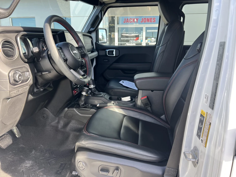 2024 Jeep JL Wrangler - Image 16 of 31