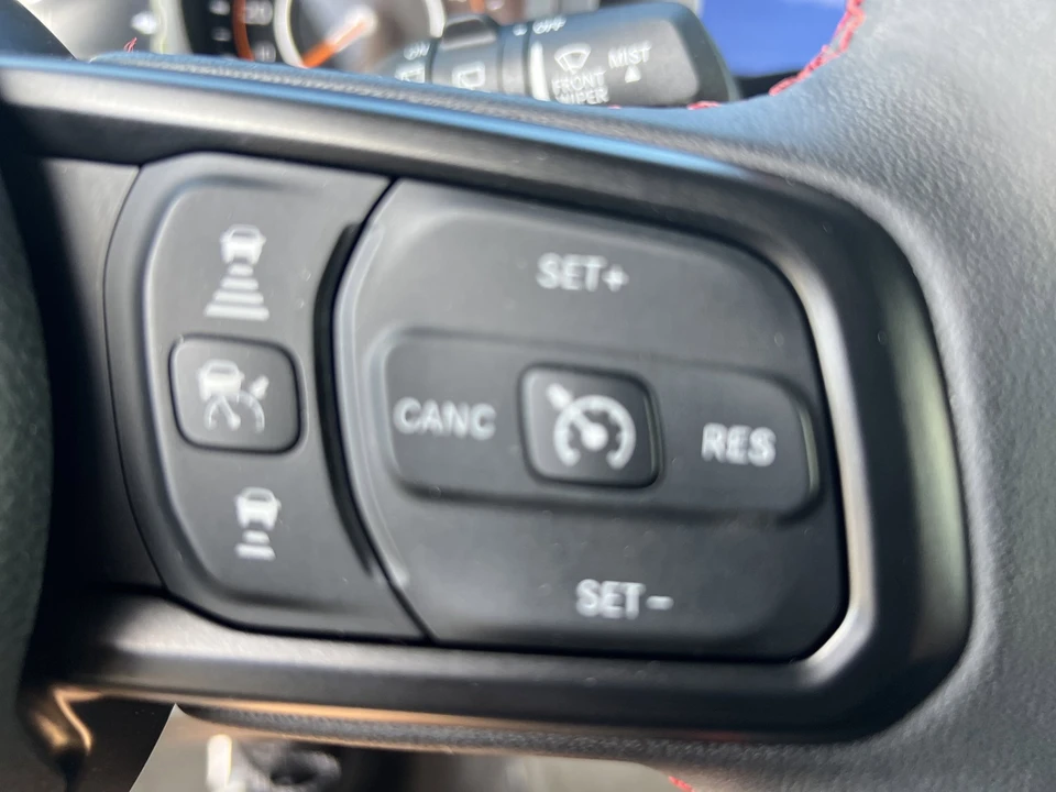 2024 Jeep JL Wrangler - Image 24 of 31