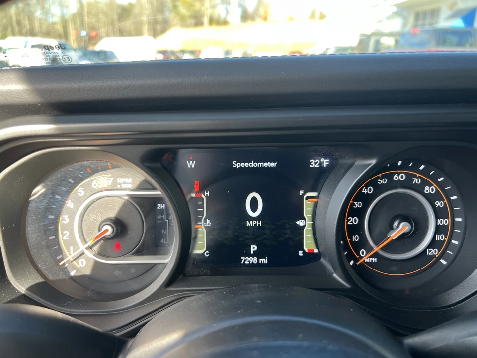 2024 Jeep JL Wrangler - Image 26 of 31