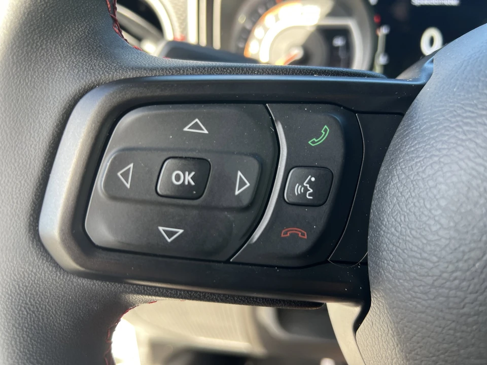 2024 Jeep JL Wrangler - Image 25 of 31