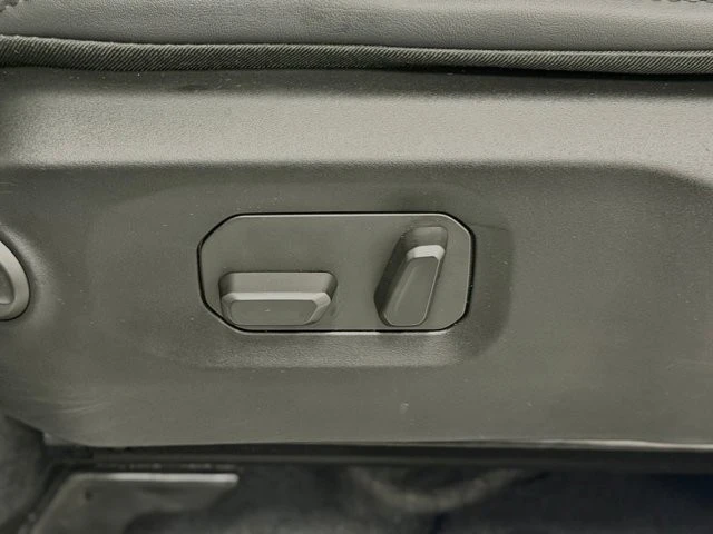 2024 Jeep JL Wrangler - Image 20 of 21