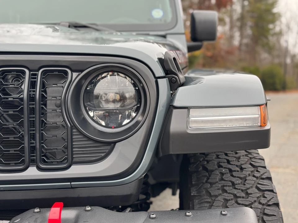 2024 Jeep JL Wrangler - Image 18 of 21