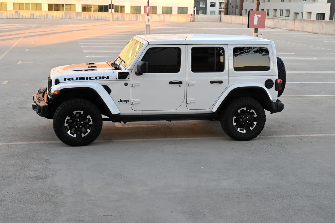 2024 Jeep JL Wrangler - Image 8 of 31