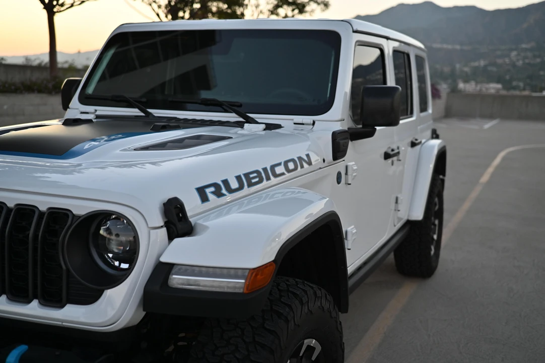 2024 Jeep JL Wrangler - Image 17 of 31