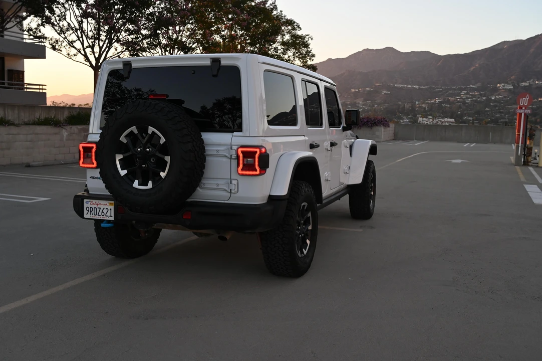 2024 Jeep JL Wrangler - Image 10 of 31