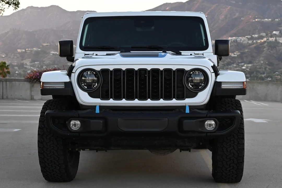 2024 Jeep JL Wrangler - Image 2 of 31