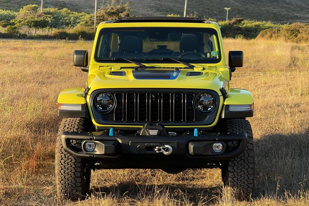 2024 Jeep JL Wrangler - Image 2 of 31