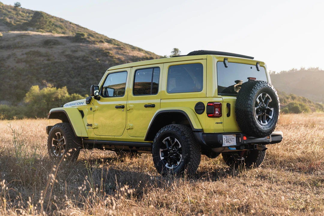 2024 Jeep JL Wrangler - Image 20 of 31