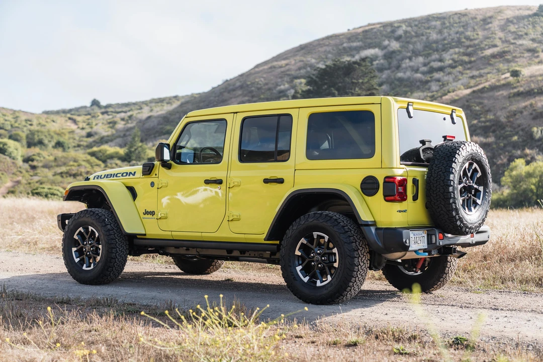 2024 Jeep JL Wrangler - Image 19 of 31