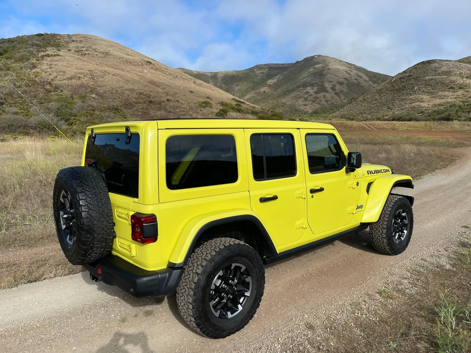 2024 Jeep JL Wrangler - Image 29 of 31