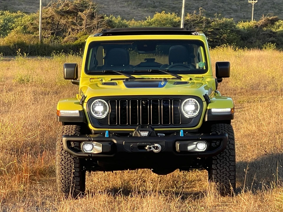 2024 Jeep JL Wrangler - Image 8 of 31