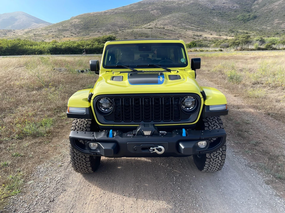 2024 Jeep JL Wrangler - Image 6 of 31