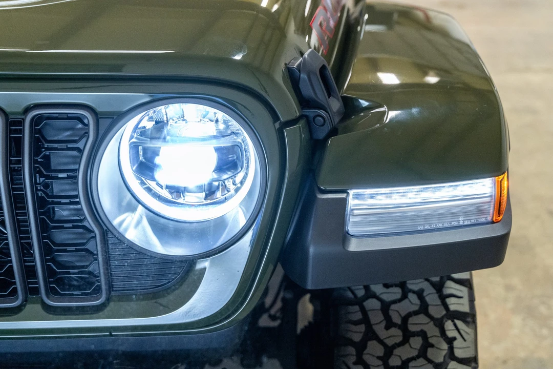 2024 Jeep JL Wrangler - Image 17 of 31