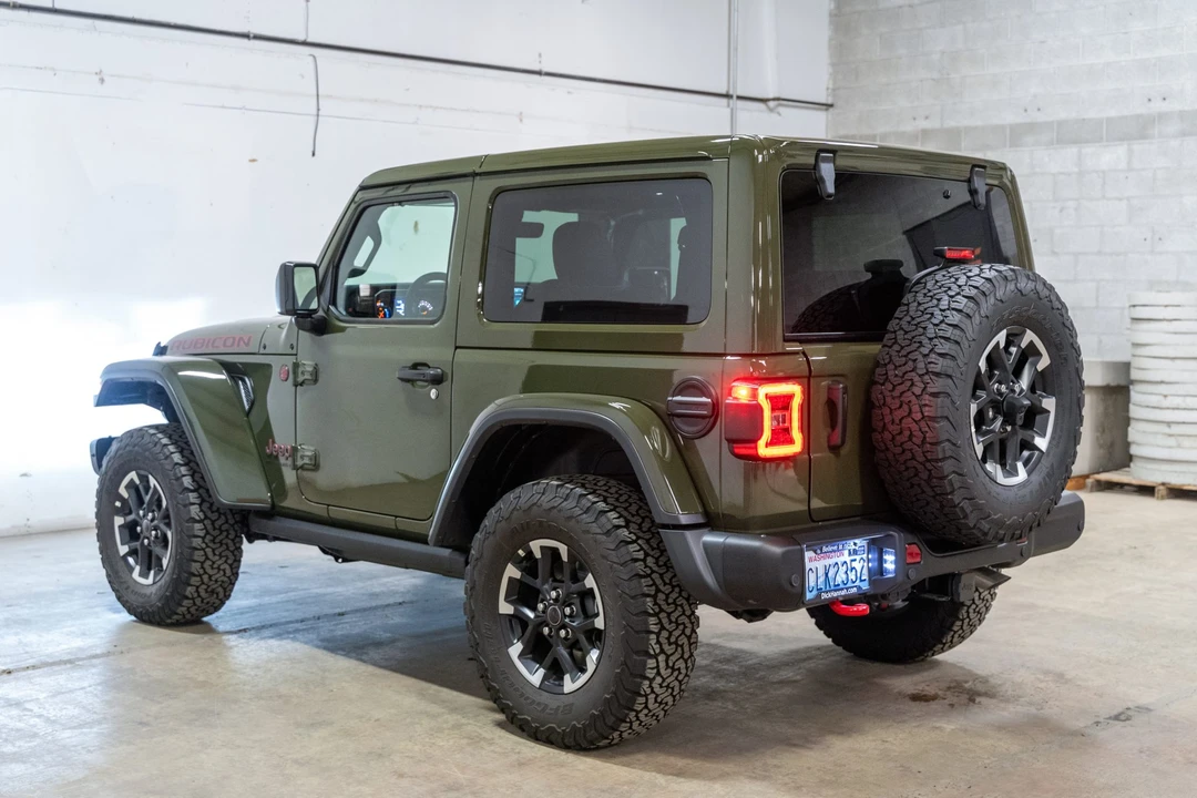 2024 Jeep JL Wrangler - Image 8 of 31