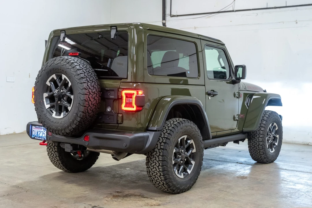 2024 Jeep JL Wrangler - Image 6 of 31