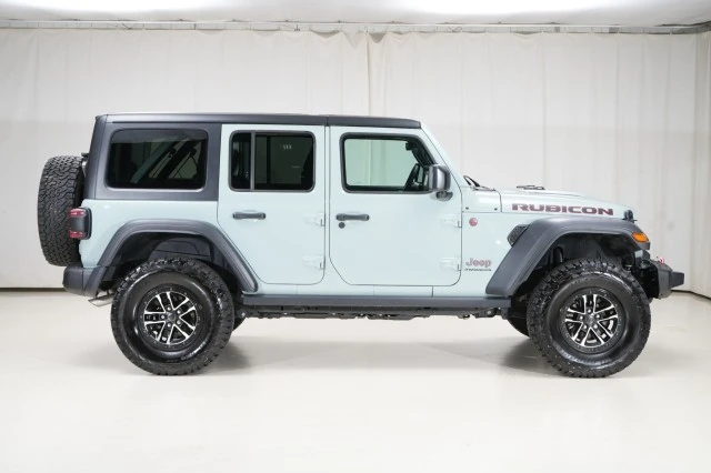 2024 Jeep JL Wrangler - Image 17 of 21