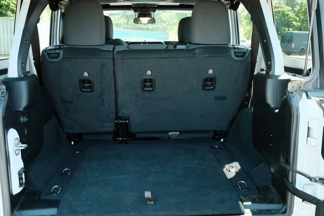 2024 Jeep JL Wrangler - Image 14 of 18