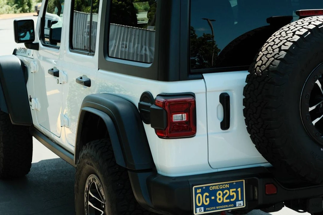 2024 Jeep JL Wrangler - Image 4 of 18