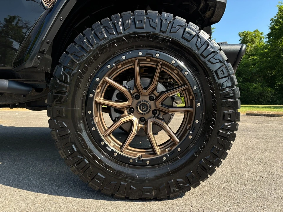 2024 Jeep JL Wrangler - Image 13 of 31